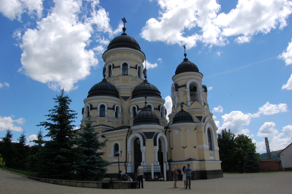 Primul muzeu religios din Republica Moldova înfiinţat la Mănăstirea Căpriana, în parteneriat cu Complexul Muzeal Naţional Iaşi